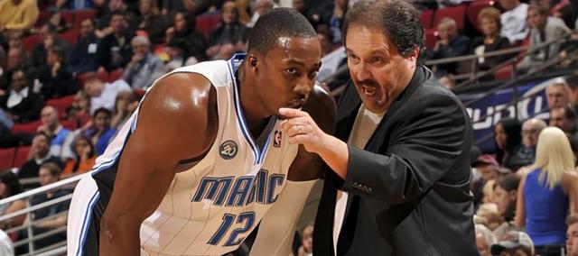 F1实时积分榜：诺里斯领先皮亚斯特里22分，领先维斯塔潘25分（F1最新积分榜：诺里斯以22分甩开皮亚斯特里，领先维斯塔潘25分）