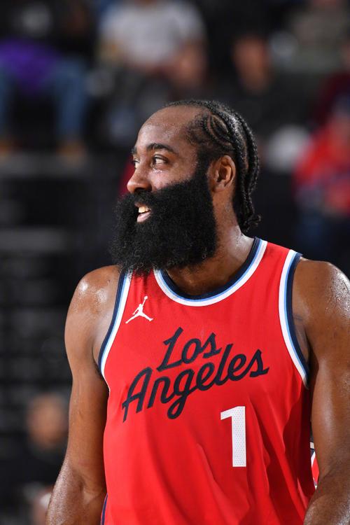 新秀状态低迷！弗拉格26.7%命中率，科沃德为27.3%（新秀手感冰冷：弗拉格命中率仅26.7%，科沃德也只有27.3%）