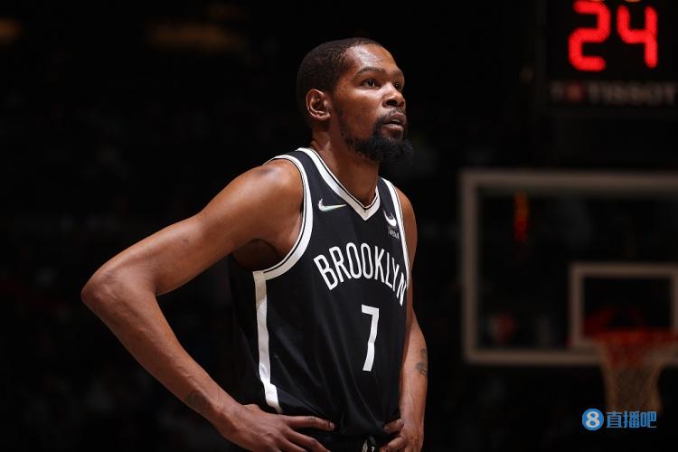 手感冰凉！赵嘉仁7中1仅拿3分1板2助1帽（命中率惨淡！赵嘉仁7投仅中1，拿下3分1板2助1帽）