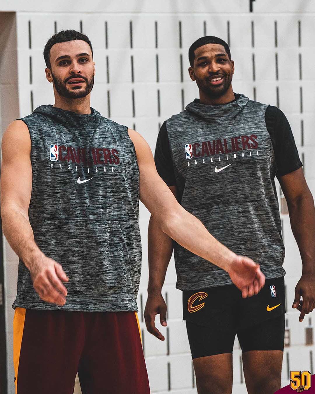 河有多长？詹皇连续上双近19年，期间经历245名不同队友（詹皇连续得分上双近19年，生涯与245位不同队友并肩）