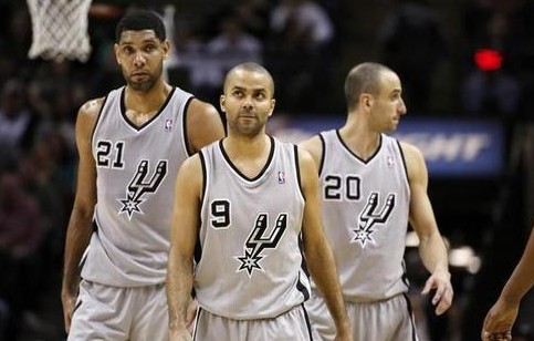 意媒：加斯佩里尼曾邀德罗西住他在热那亚的家，德罗西婉拒了（意媒：加斯佩里尼曾邀请德罗西入住其热那亚住所，后者婉拒）