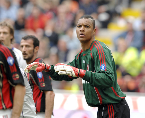 为二队引援，意媒：尤文和米兰正在关注摩德纳23岁中场马索林（意媒：尤文、米兰将摩德纳23岁中场马索林视为二队补强目标）