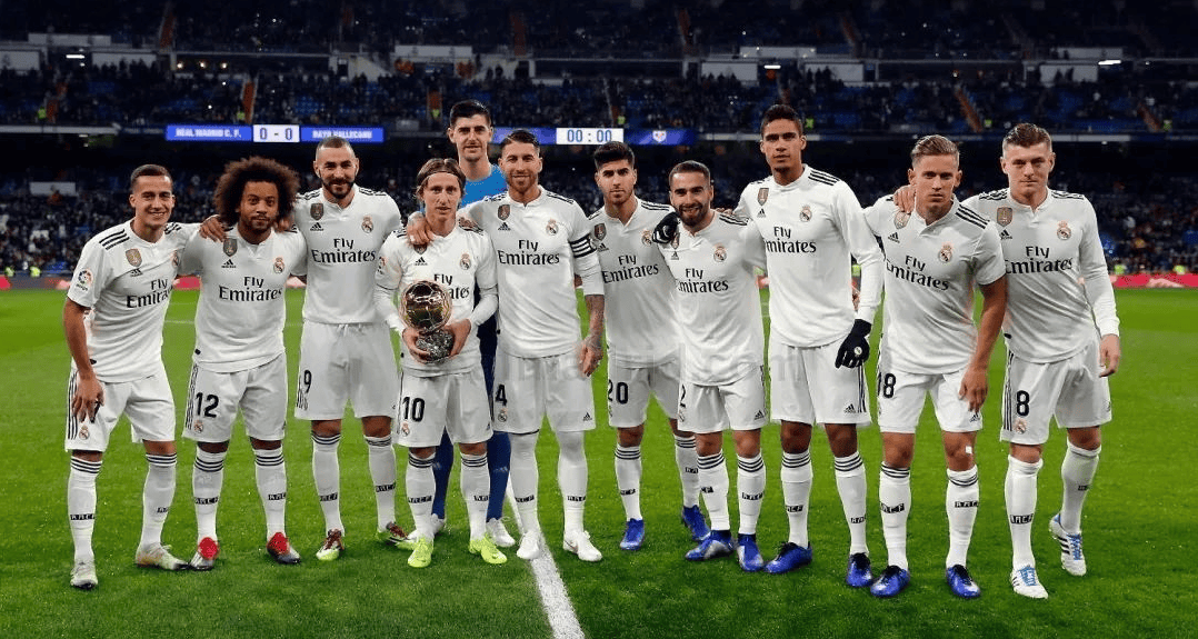 世体：预计有3400名法兰克福球迷远征巴萨，其中1000人没票（世体：法兰克福预计有3400名球迷赴巴萨客场，其中1000人无票）