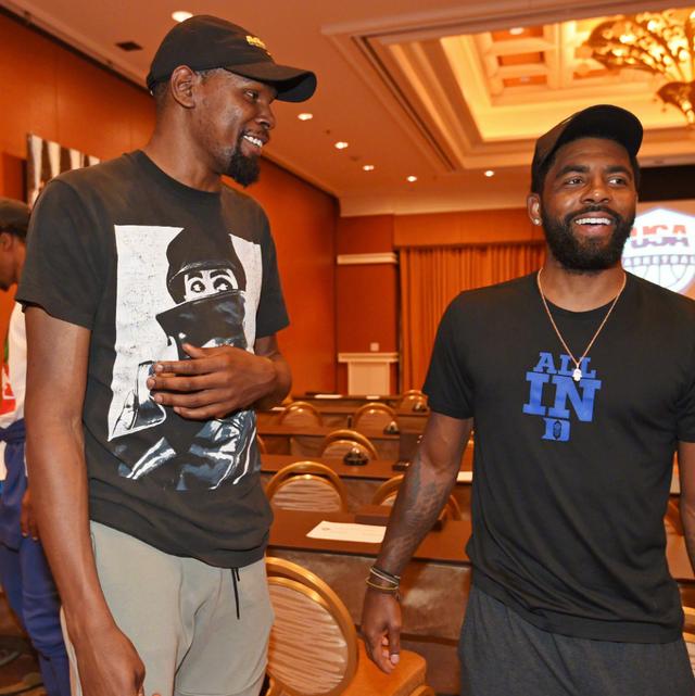 太犀利！看当年和中国男篮对阵时的闪电侠韦德（锋芒毕露！重温韦德当年对阵中国男篮的闪电表现）